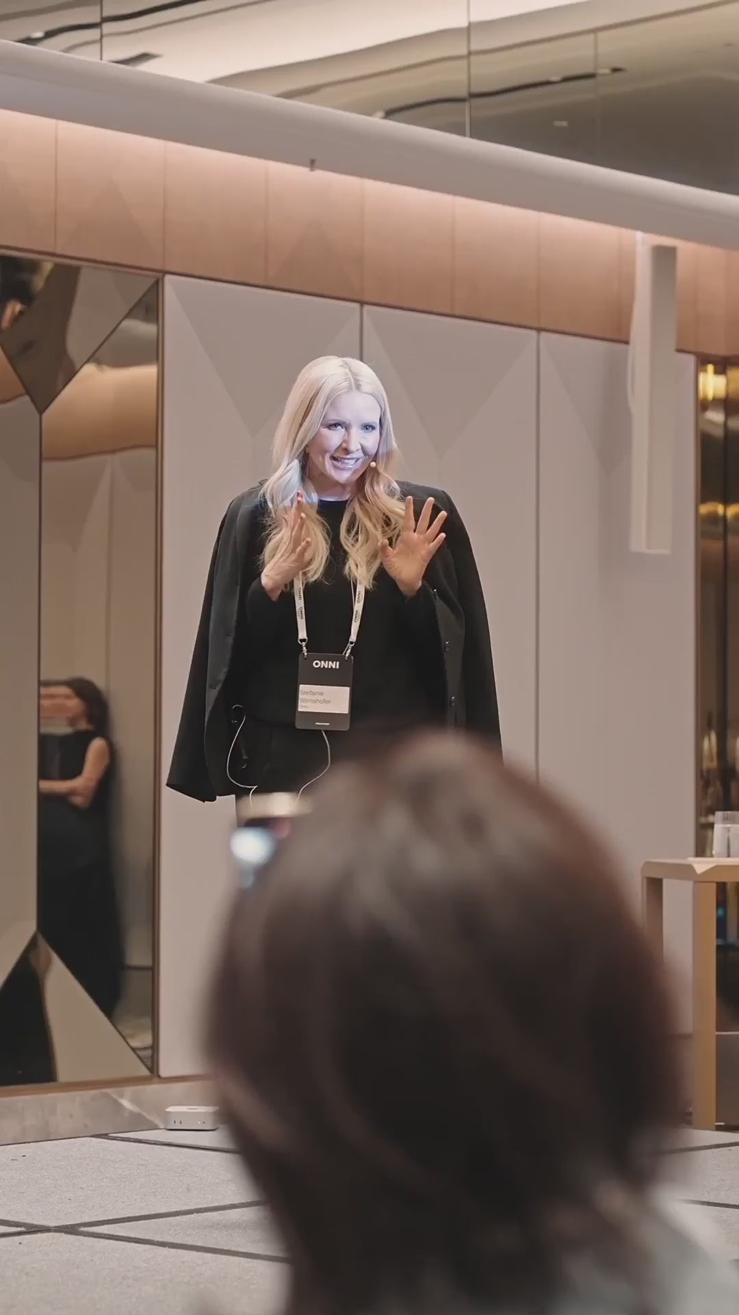 Stefanie Wirnshofer beim Vortrag auf dem ONNI Hair und Health Day 2026